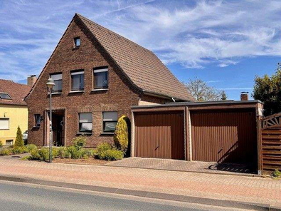 Einfam.-Haus mit Einliegerwhg. ...