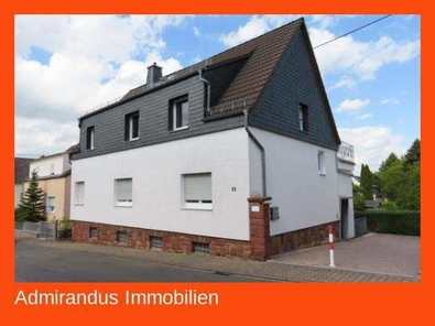 Hausansicht von der Straße aus