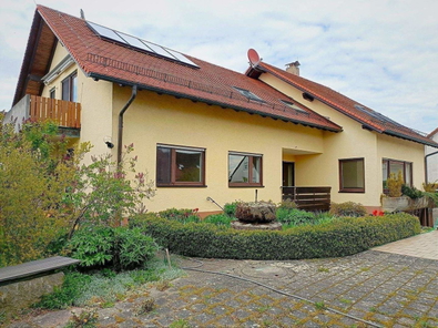 Hausansicht Südseite oben (1.OG)