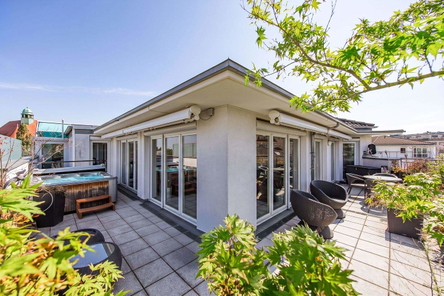 Große Dachterrasse