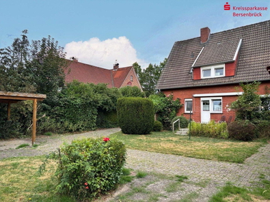 Rückansicht Einfahrt Hof (Süden)