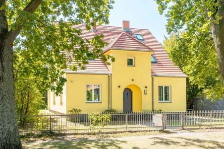 Vordere Ansicht der Villa