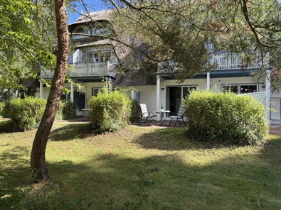 Hausansicht mit Terrasse
