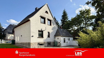 Wohnhaus mit Terrasse