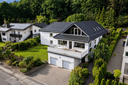 Villa Straßenseite