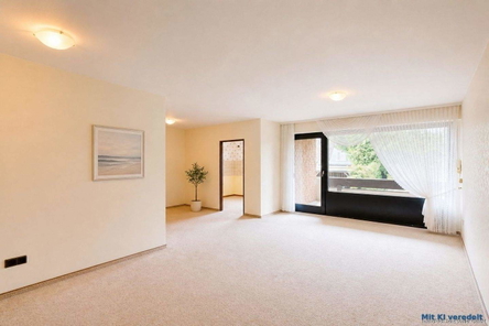 Wohnzimmer mit Zugang zur Loggia