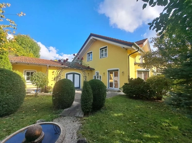 Eine Terrasse für Familienfest