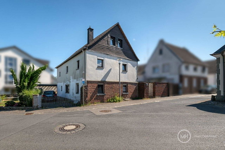 Hausansicht von der Straße