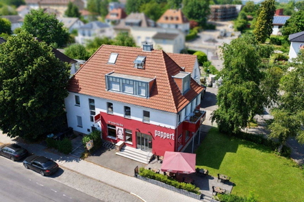 Wohn- und Geschäftshaus