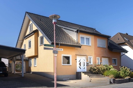 Straßenansicht