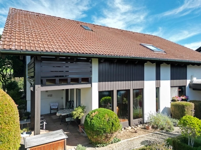 ußen Hausansicht: Ruhige Wohnl
