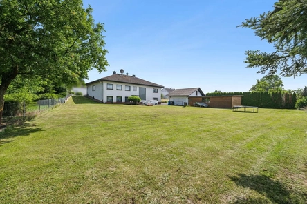 gepflegter Bungalow mit 226 m²