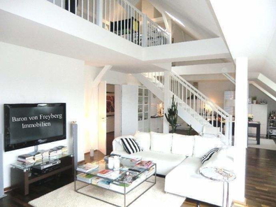 Wohnzimmer mit Galerie