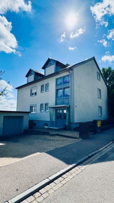 Aussenansicht Strasse Hochkant.jpeg