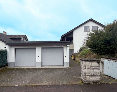 Hausansicht Garagen