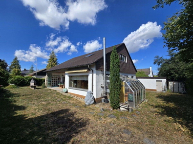 Hausansicht Grundstück Terrasse