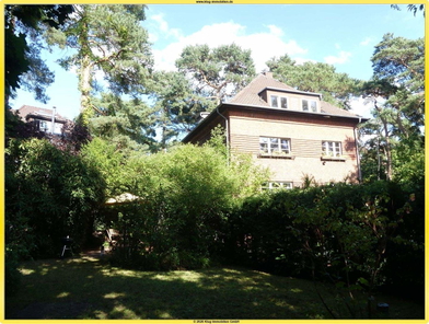 Hausansicht u. Garten