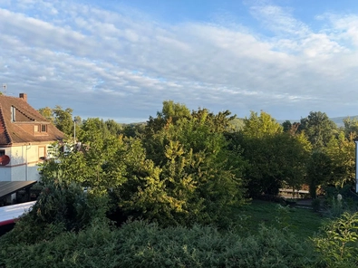 Außenansicht mit Garten