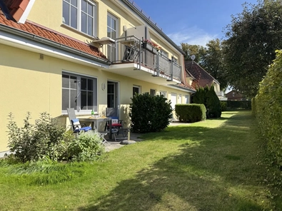 Hausansicht mit Terrasse