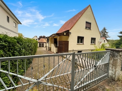 Frontansicht zum Haus