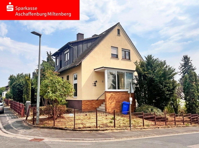 Straßenansicht