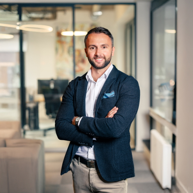 Profilbild von Lars Kluckow, Leitung Investmentimmobilien und Immobilienberater bei der Glück Auf Immobilienmakler GmbH.